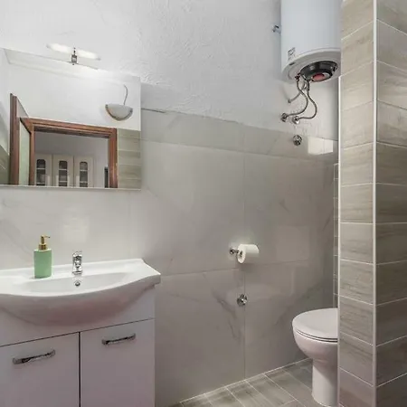 Zak Guest house