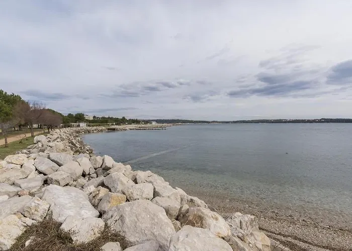 Zak Gostinjska kuća